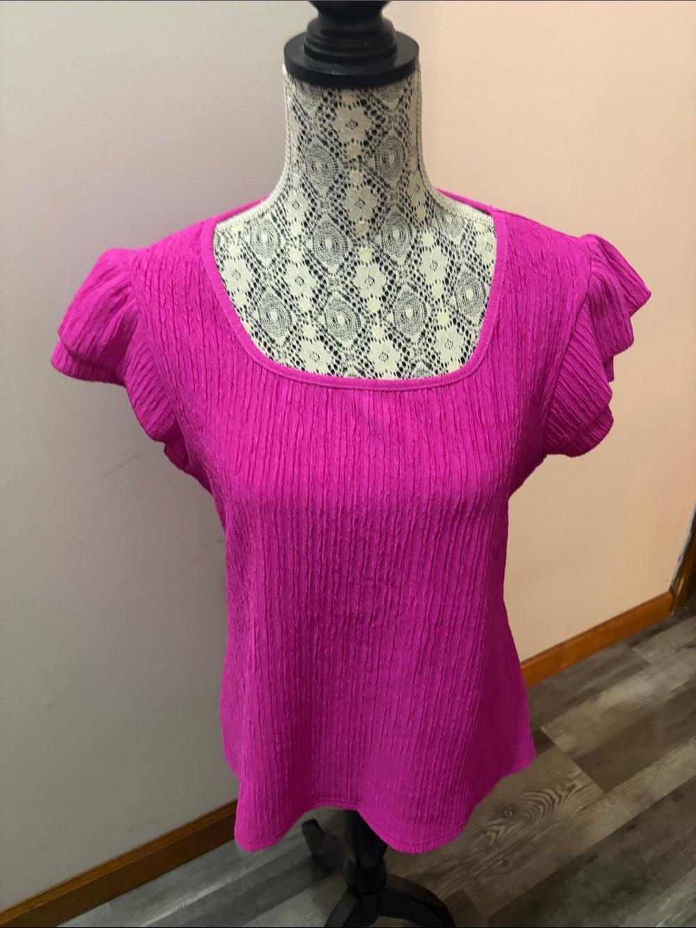 Women’s Fuchsia Square-Neck Flutter Sleeve Top